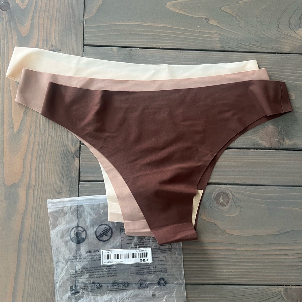 BRAND NEW - Women’s Seamless Bottoms Set of 3